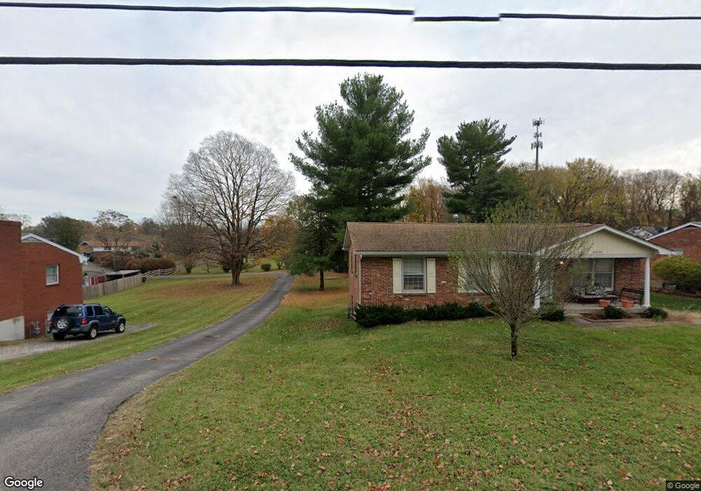 8424 Hudson Ln, Louisville, KY 40291 - photo 1