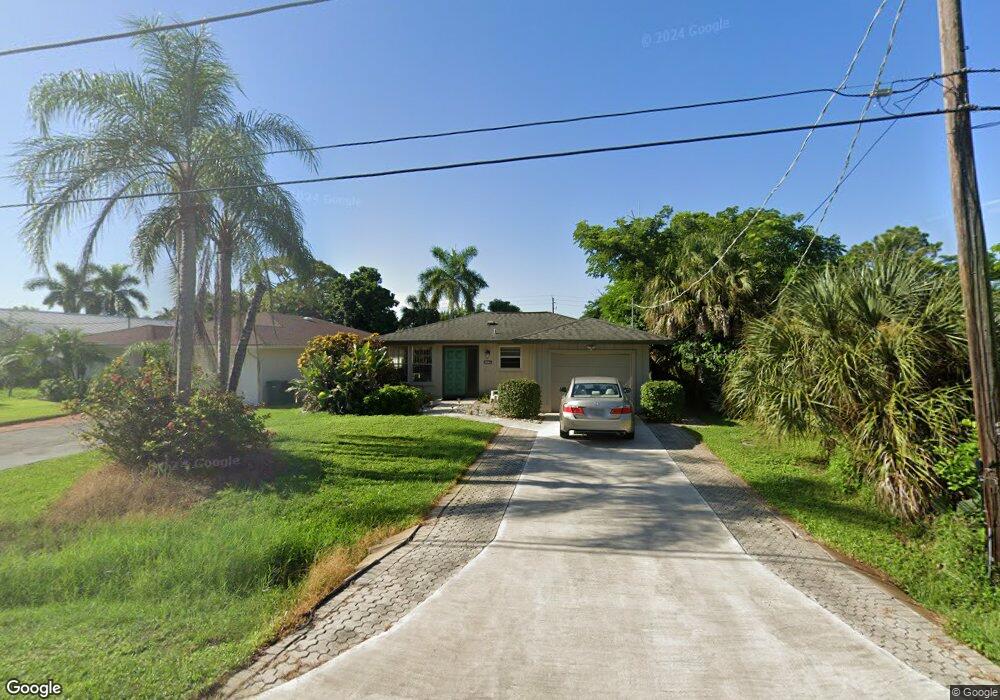 1046 Highlands Dr, Naples, FL 34103 - photo 1