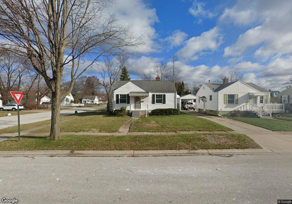 2932 11th Ave, Port Huron, MI 48060 - photo 1