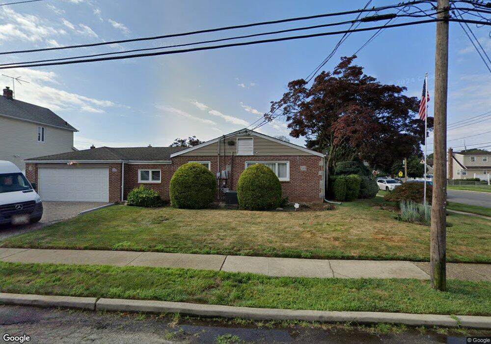 71 Semton Blvd, Franklin Square, NY 11010 - photo 1