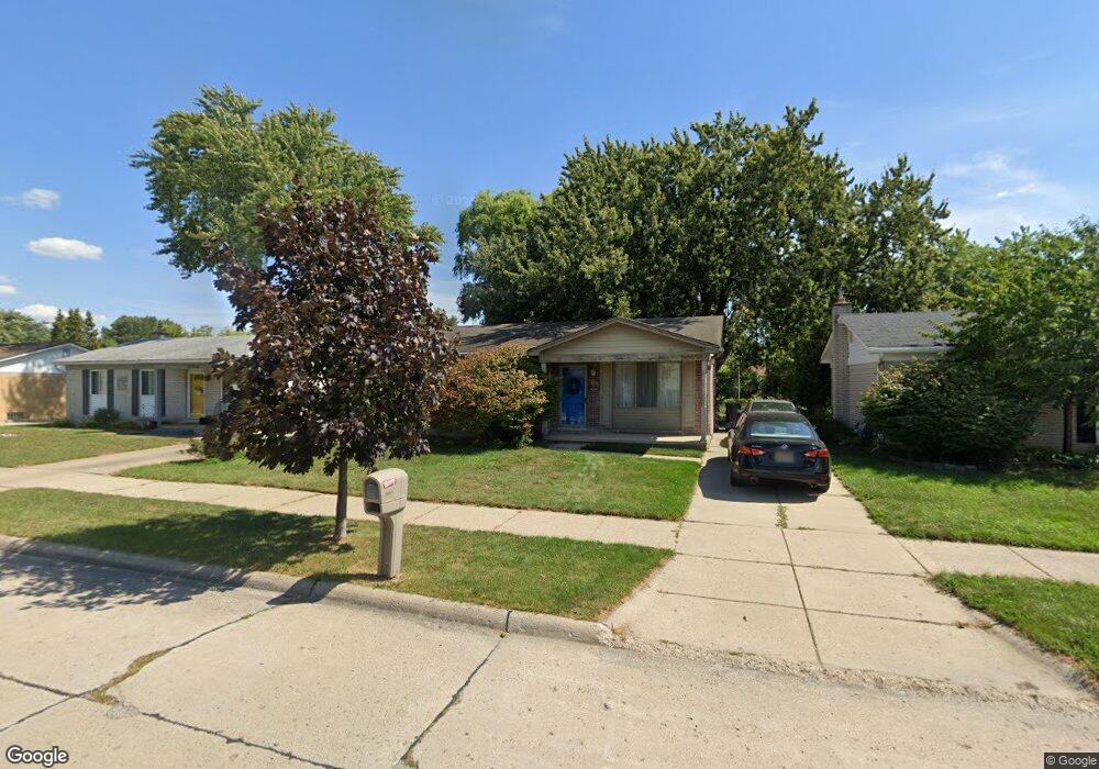 29912 Drager Dr, Roseville, MI 48066 - photo 1