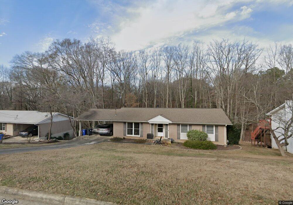 652 Honeysuckle Rd, Gainesville, GA 30501 - photo 1