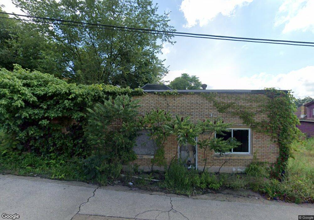 308 Superior Ave, Aliquippa, PA 15001 - photo 1