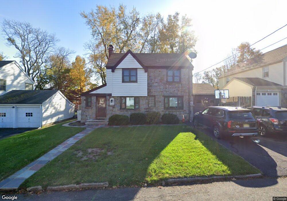 567 Clarendon Ct, River Edge, NJ 07661 - photo 1