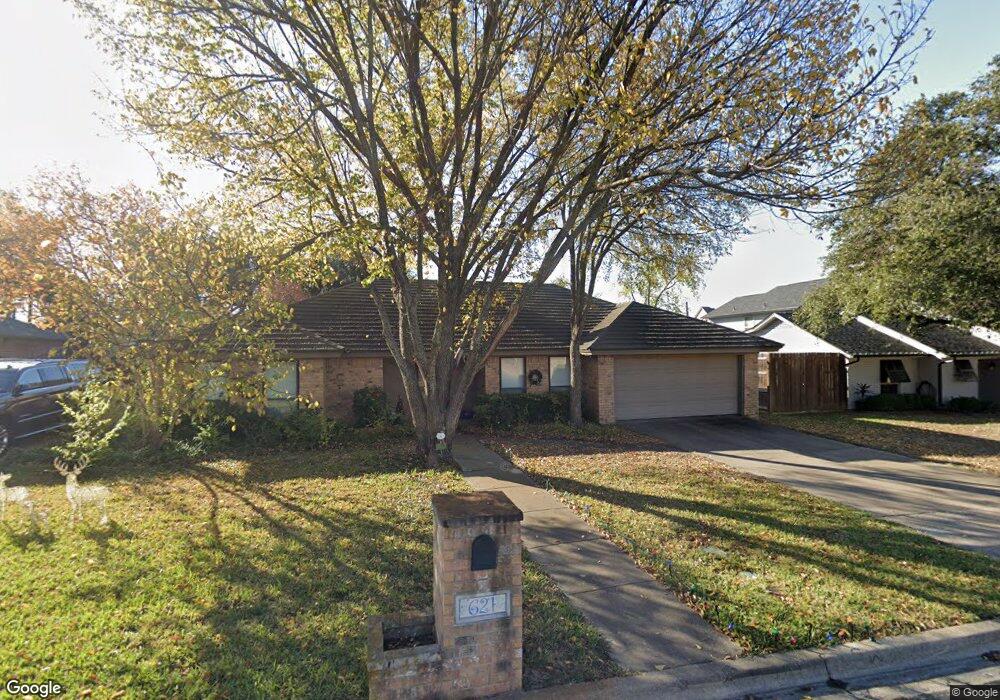 621 Fairlane Ct, Hurst, TX 76054 - photo 1