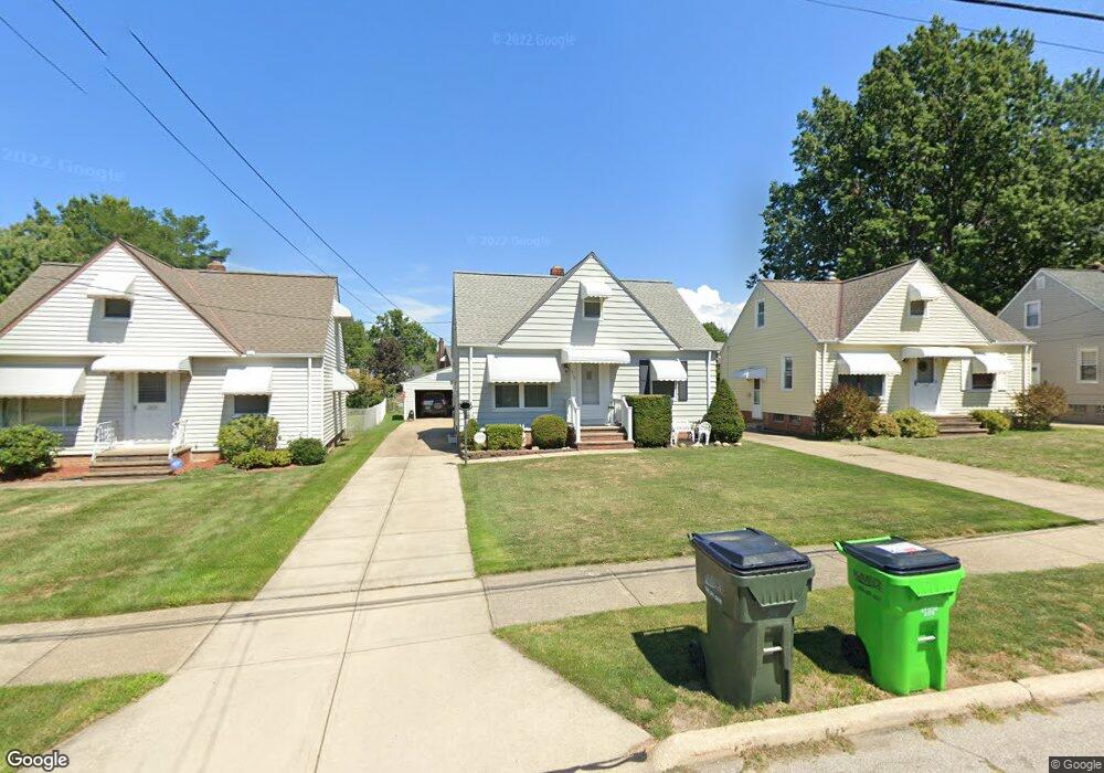 1719 E 294th St, Wickliffe, OH 44092 - photo 1