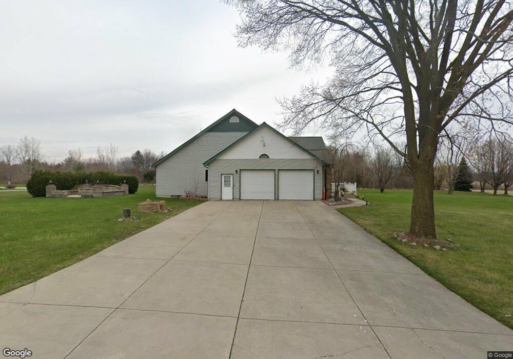 8315 Maurice Ln unit 2, Flushing, MI 48433 - photo 1