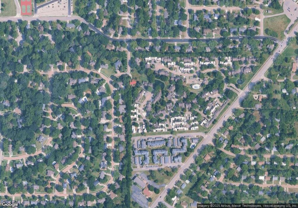 54 SW Pepper Tree Ln, Topeka, KS 66611 - photo 1