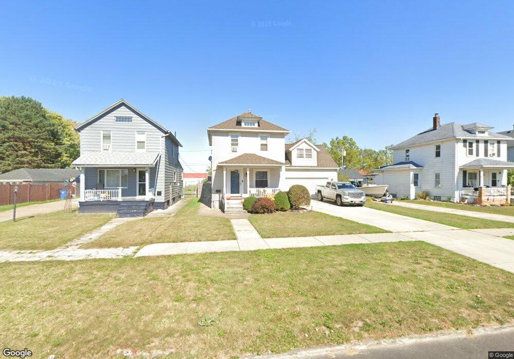 2429 E 29th St, Lorain, OH 44055 - photo 1