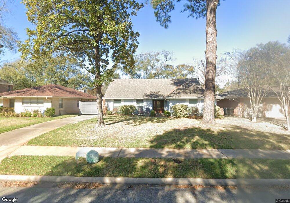 6402 Lindyann Ln, Houston, TX 77008 - photo 1