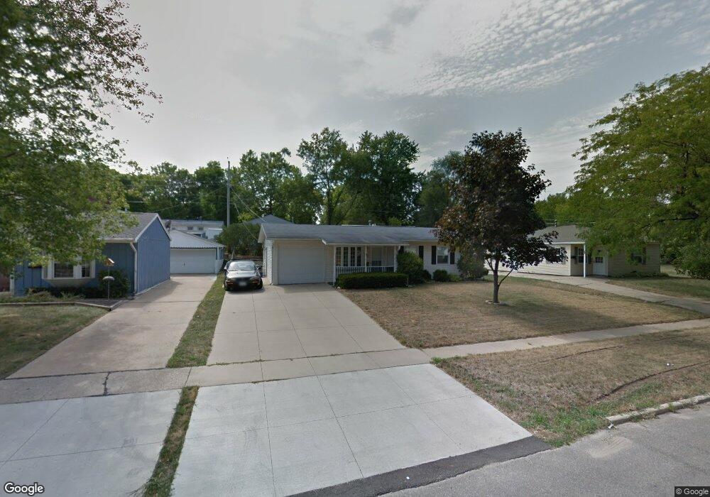 890 S 8th St, Marion, IA 52302 - photo 1