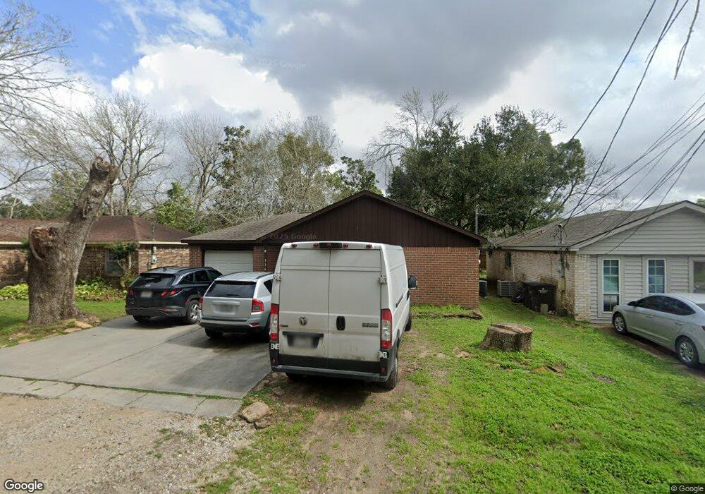 116 N Coffelt St, Alvin, TX 77511 - photo 1