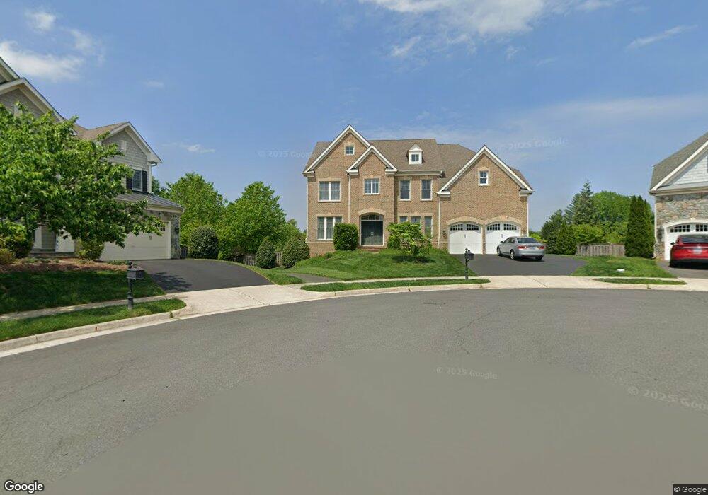 1750 Tysons Crest Ln unit 3, Vienna, VA 22182 - photo 1