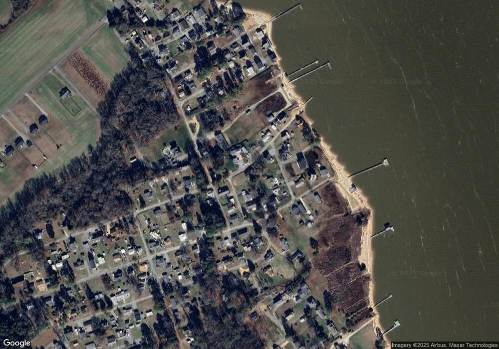 460 River Shore Dr, Dunnsville, VA 22454 - photo 1