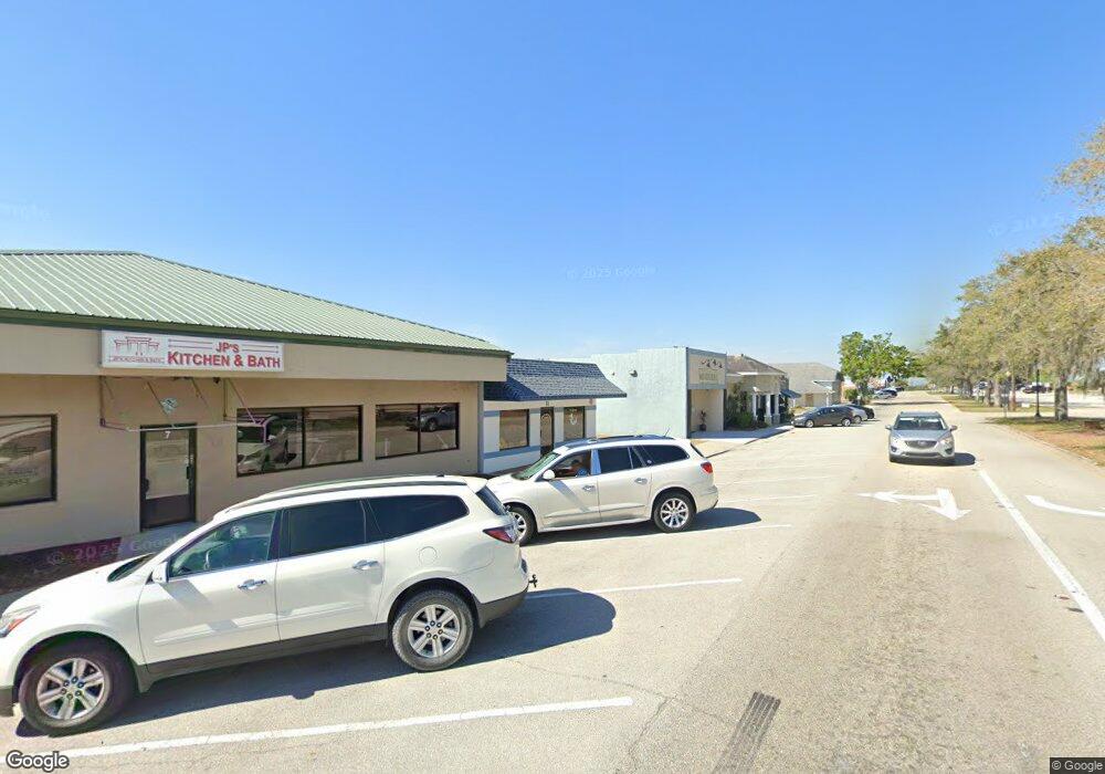 13 N Main Ave, Lake Placid, FL 33852 - photo 1