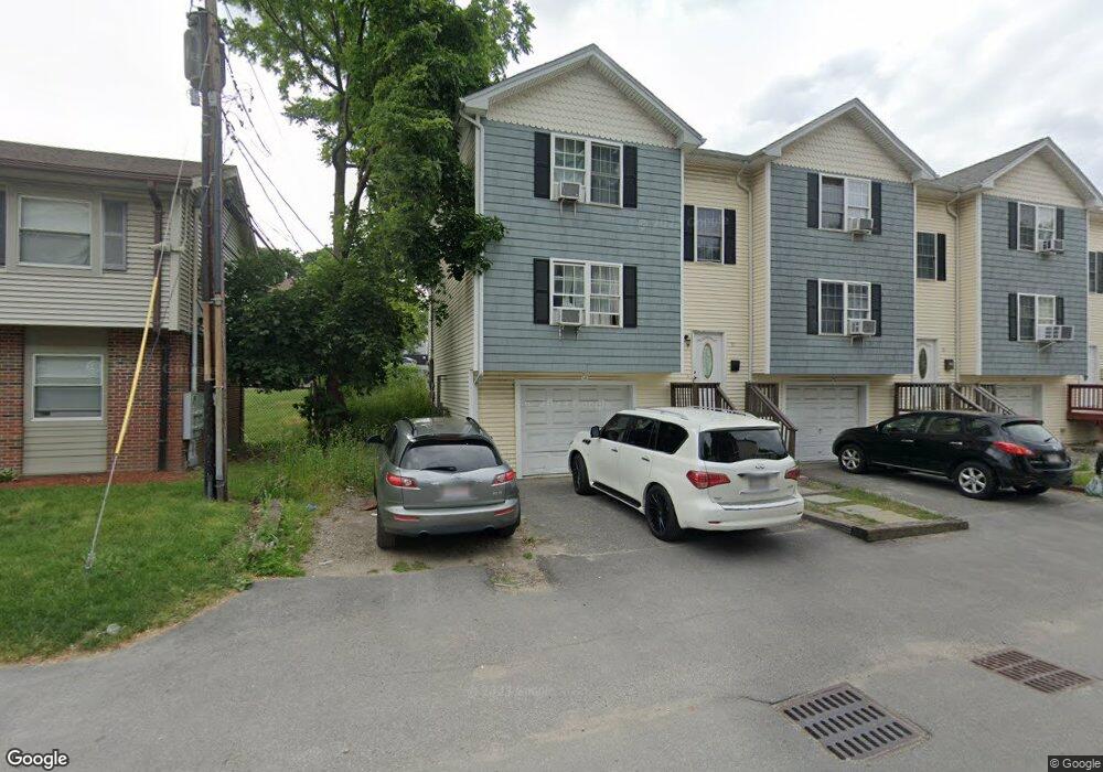 31 Hooper St, Worcester, MA 01605 - photo 1