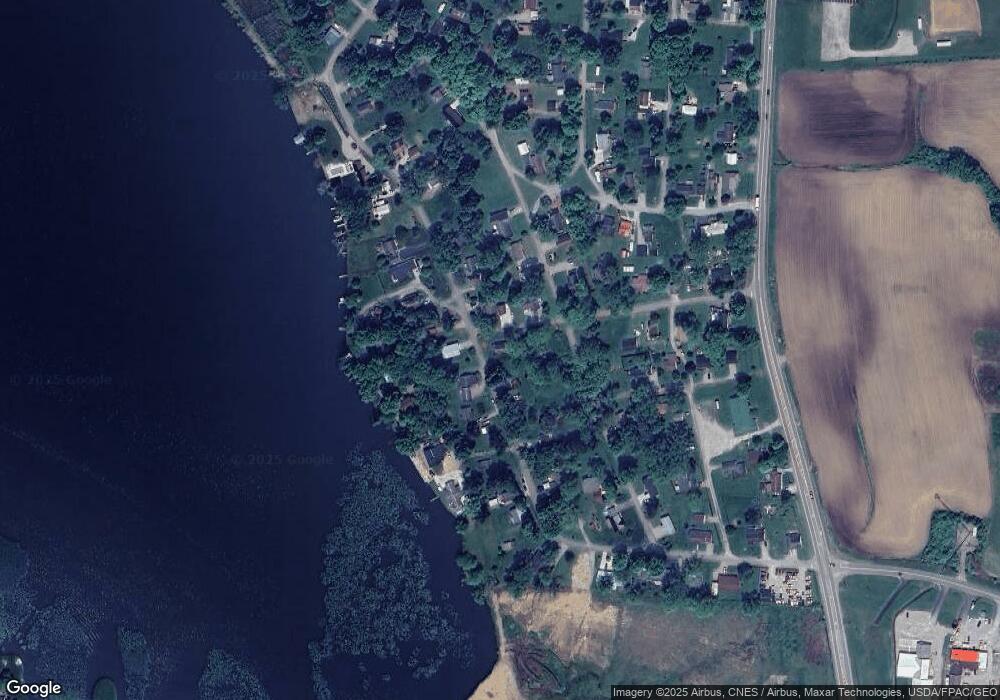 557 Lake Shore Blvd, Thornville, OH 43076 - photo 1