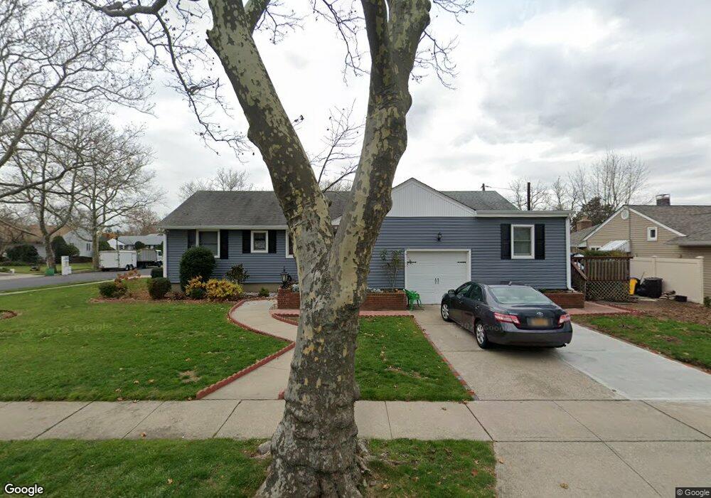 38 Sycamore Rd, Valley Stream, NY 11581 - photo 1