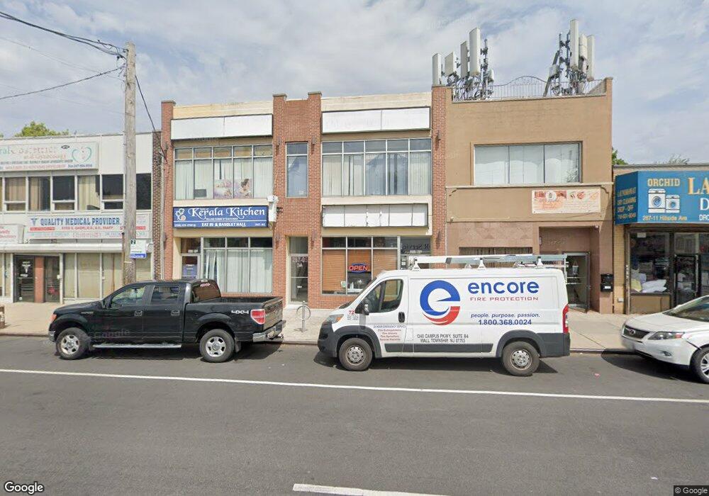 267-05 Hillside Ave unit 2A, Glen Oaks, NY 11004 - photo 1