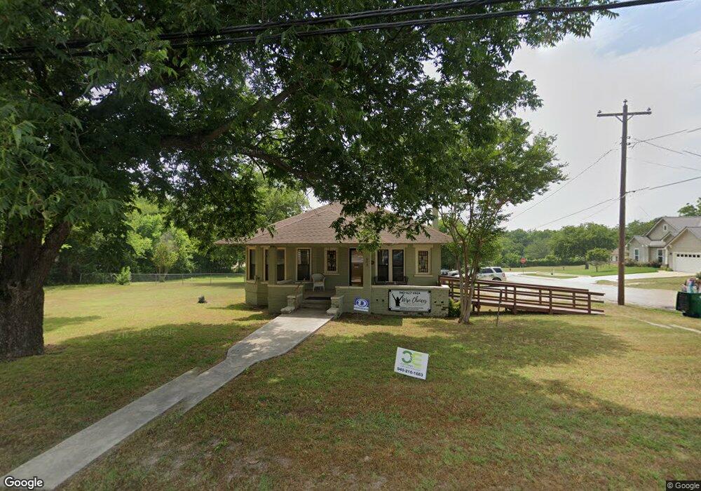 603 N Trinity St, Decatur, TX 76234 - photo 1