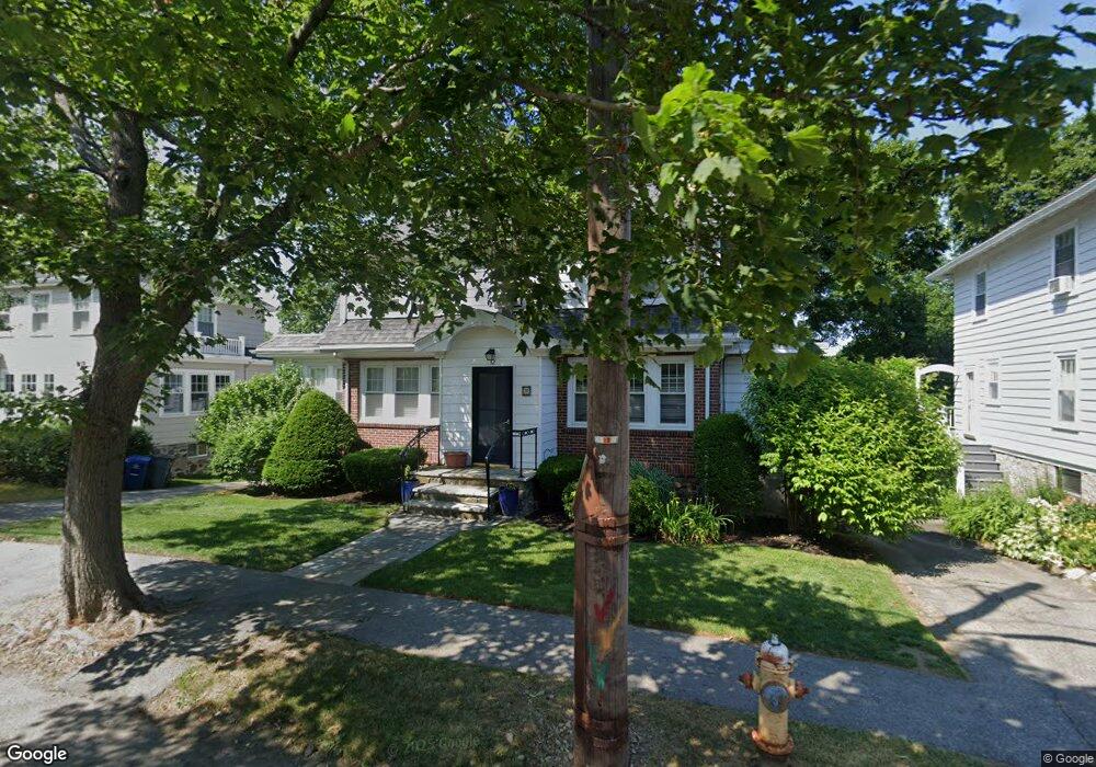 32 Pilgrim Rd, Marblehead, MA 01945 - photo 1