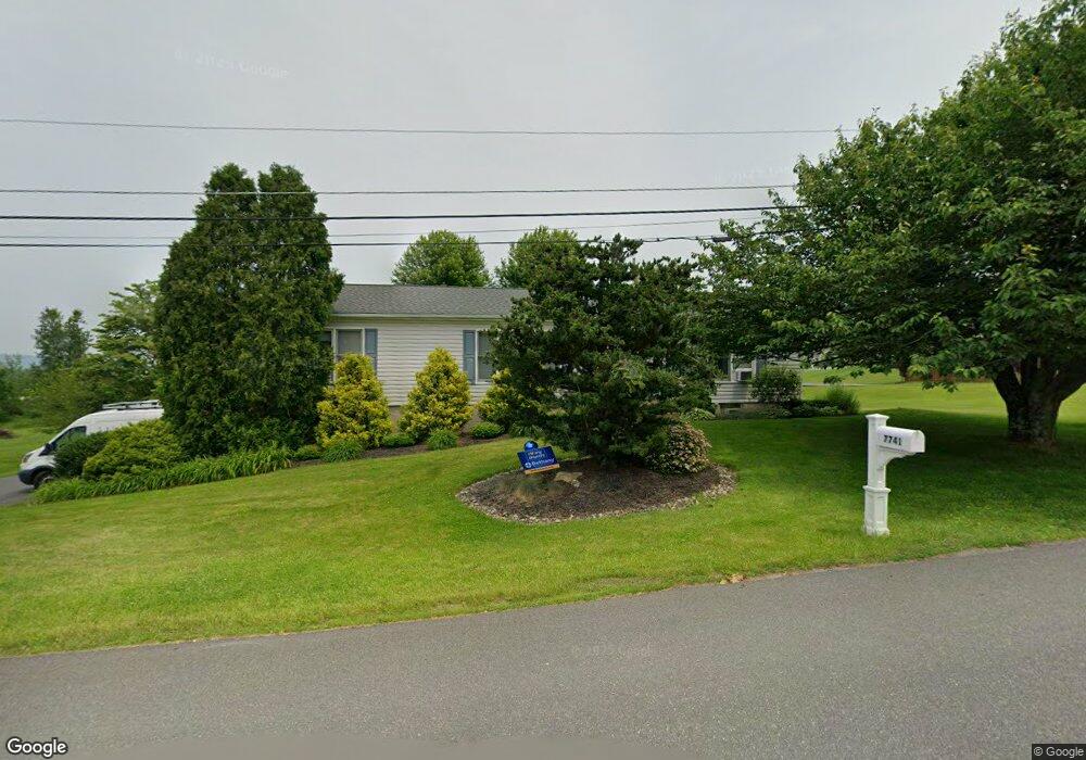 7741 Penn St, Slatington, PA 18080 - photo 1