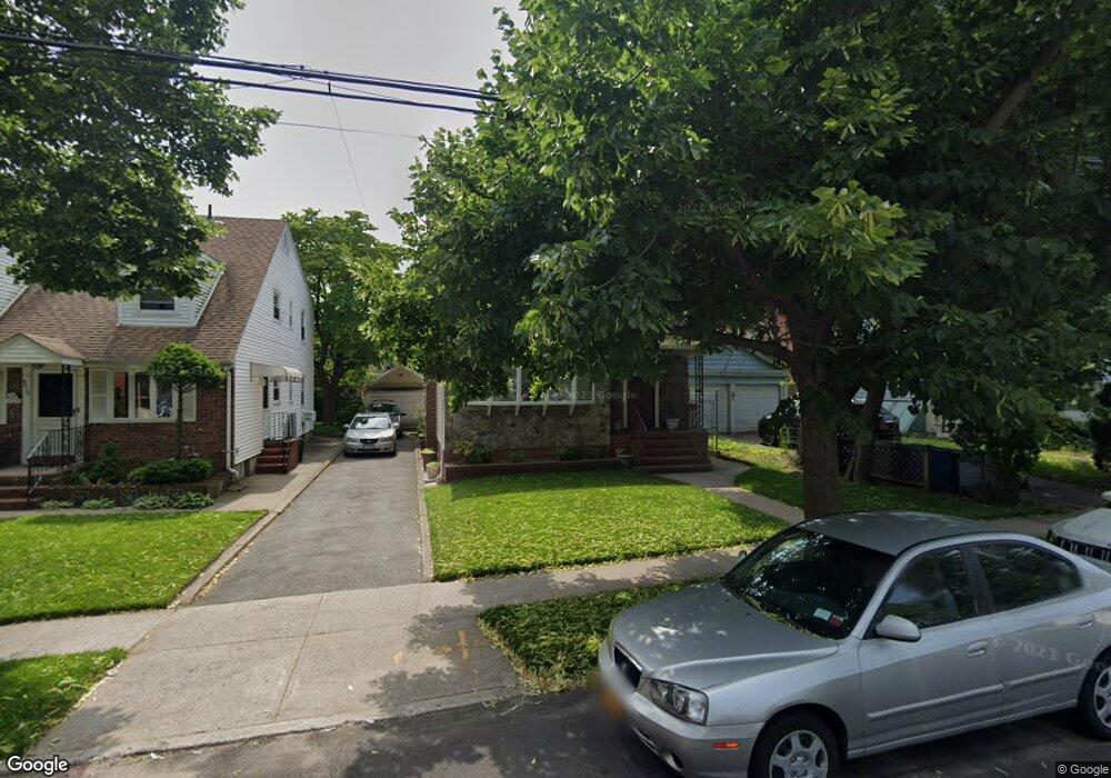 40-10 216th St unit TH53, Flushing, NY 11361 - photo 1