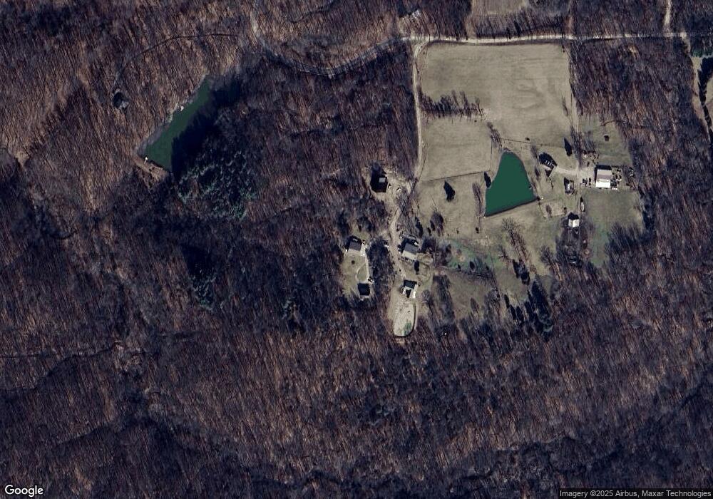 8515 E Green Acres Rd, Columbus, IN 47201 - photo 1