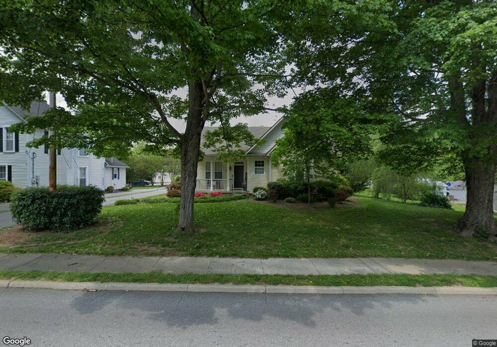 413 E Cedar St, Franklin, KY 42134 - photo 1