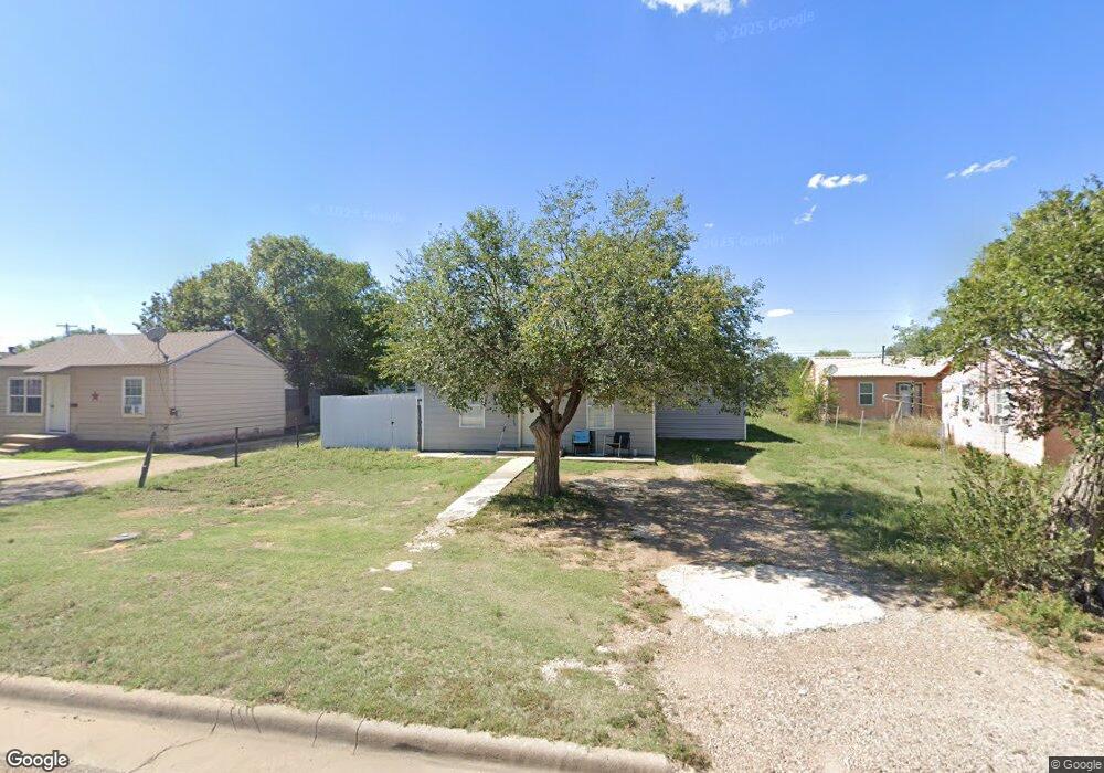 1114 Binkley Ave, Dumas, TX 79029 - photo 1