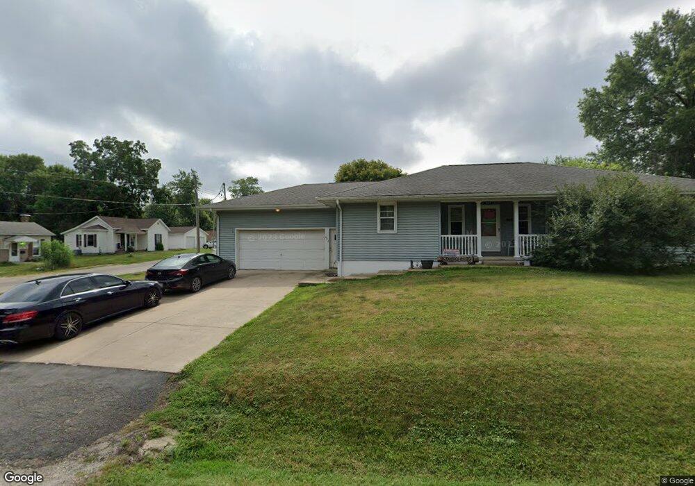 422 S Stowe St, Virginia, IL 62691 - photo 1