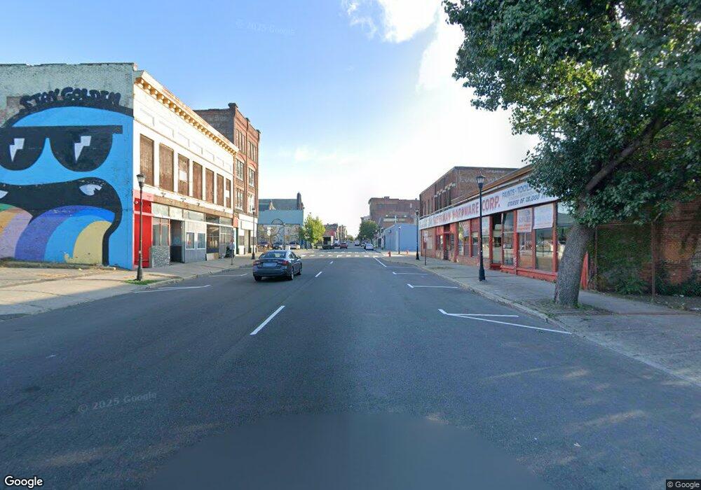 467 High St, Holyoke, MA 01040 - photo 1