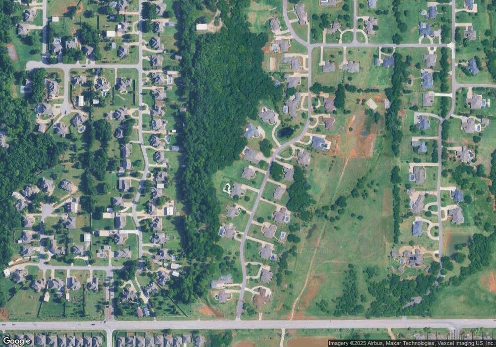 301 S Riverside Dr, Moore, OK 73160 - photo 1