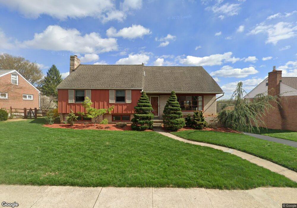 221 W 40th St, Reading, PA 19606 - photo 1