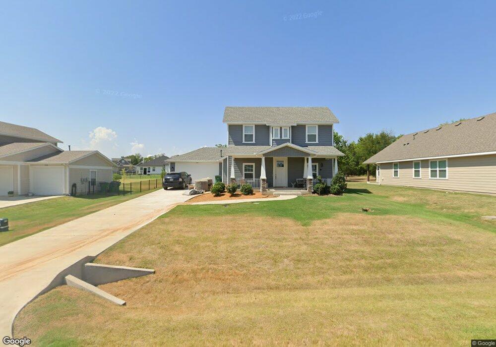 1341 Green Field St, Gainesville, TX 76240 - photo 1