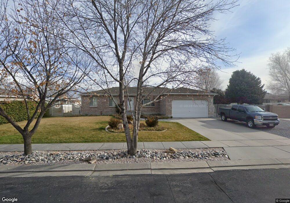 12189 S 2845 W, Riverton, UT 84065 - photo 1