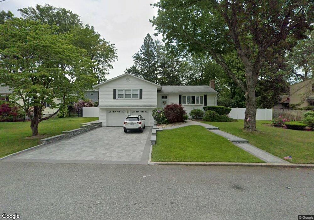 308 Summit Dr, Cranston, RI 02920 - photo 1