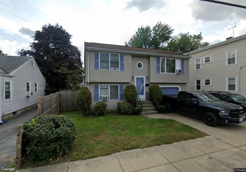 39 Benedict St, Pawtucket, RI 02861 - photo 1