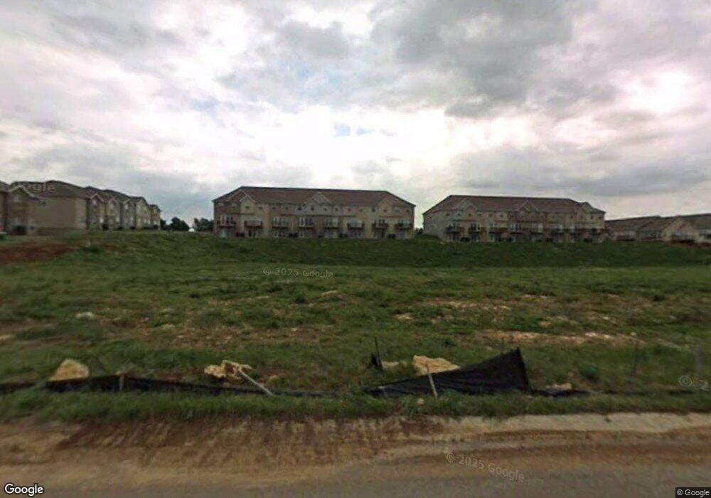 201 Scott Dr, Raymore, MO 64083 - photo 1