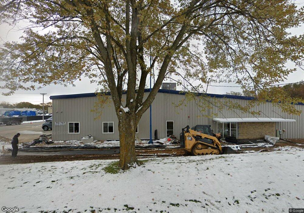 707 27th Ave SW, Cedar Rapids, IA 52404 - photo 1