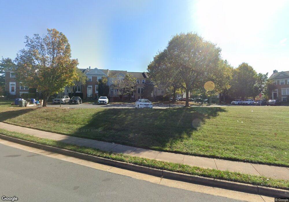 13338 Burkitts Rd, Fairfax, VA 22033 - photo 1