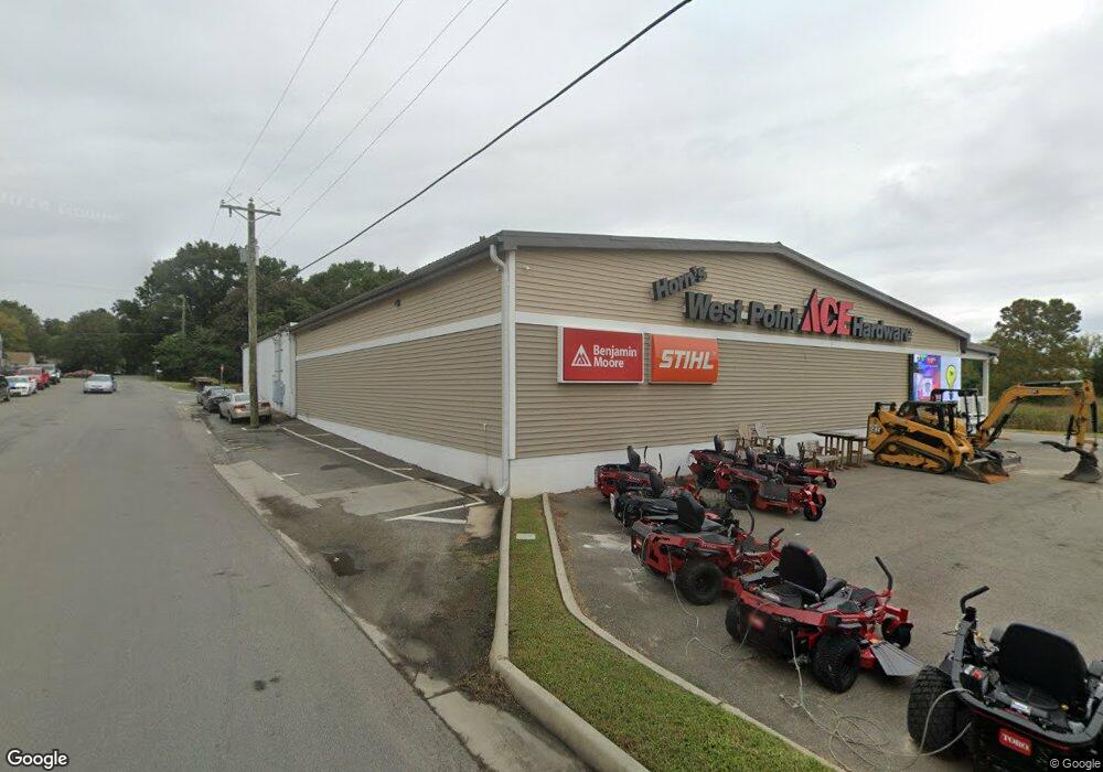 611 14th St, West Point, VA 23181 - photo 1