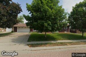 124 4th St, Carbon Cliff, IL 61239