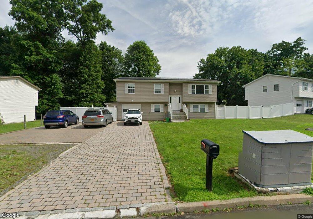 7 Hazel Ct, Spring Valley, NY 10977 - photo 1