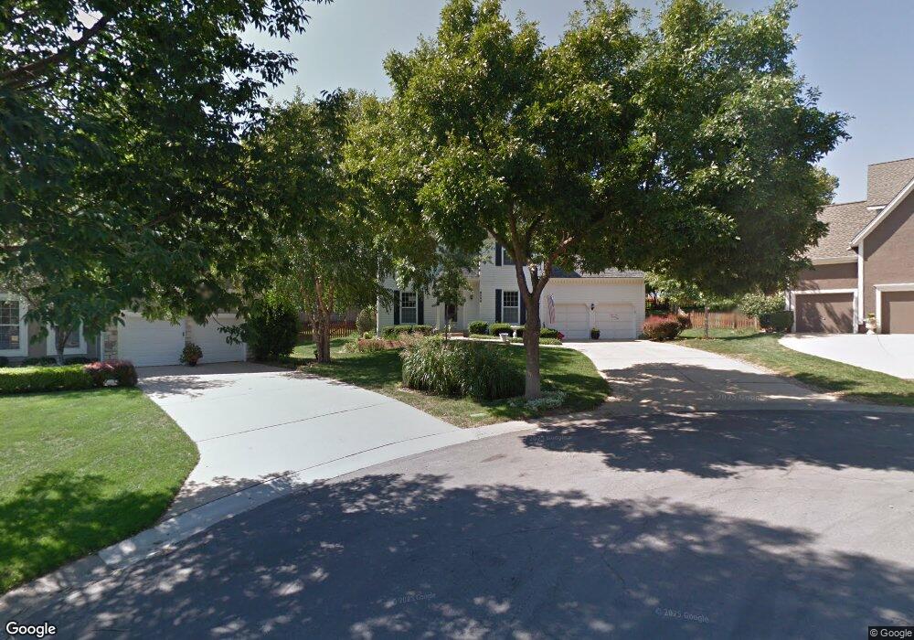 8508 Hallet St, Lenexa, KS 66215 - photo 1