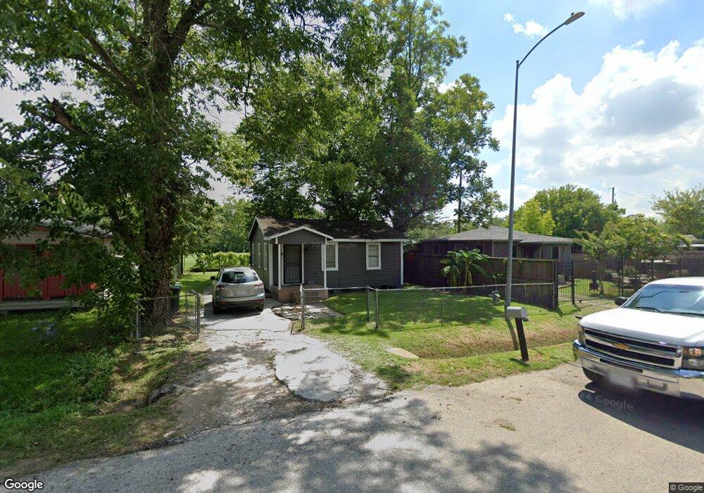 6134 Rollins St, Houston, TX 77091 - photo 1