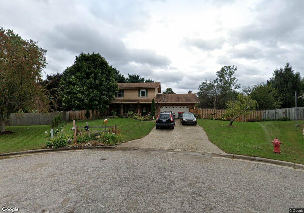 692 Birchwood Ct, Lowell, MI 49331 - photo 1