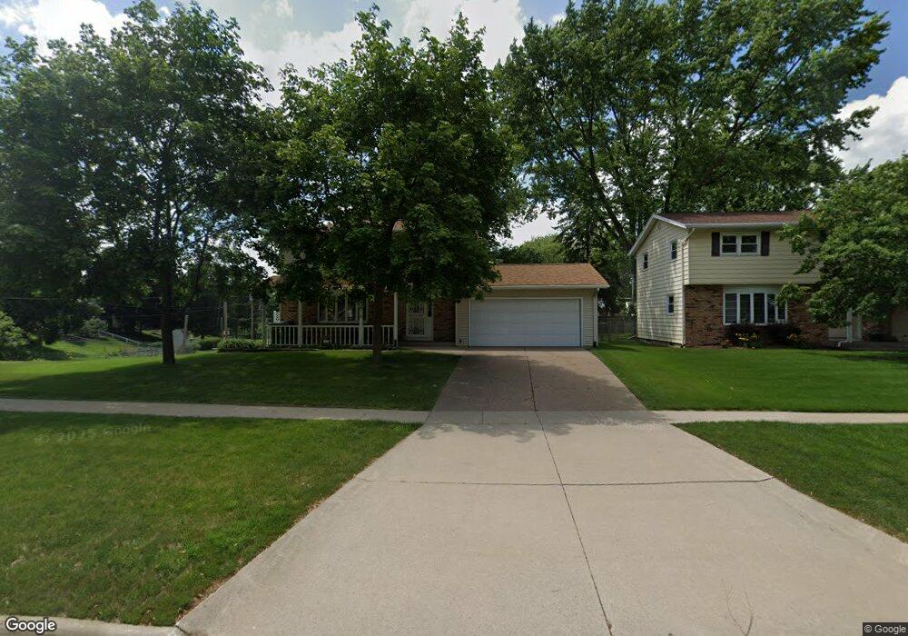 2216 18th St, Bettendorf, IA 52722 - photo 1