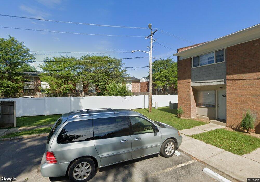 4563 Bridgewood Ct, Columbus, OH 43229 - photo 1