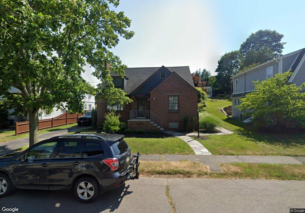 43 Pilgrim Rd, Marblehead, MA 01945 - photo 1